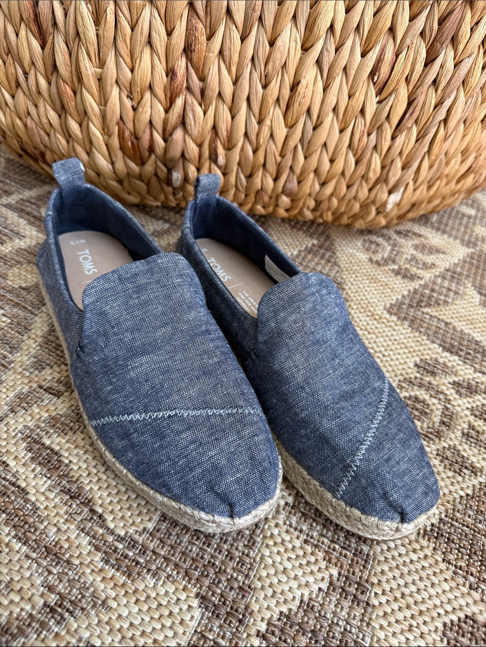 TOMS Deconstructed Alpargata Navy Blue Chambray Sz 7.5 Denim Look With Jute Trim